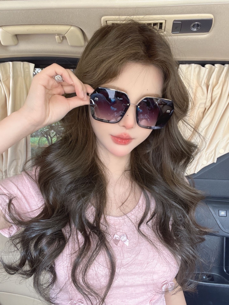 Miu miu Sunglasses